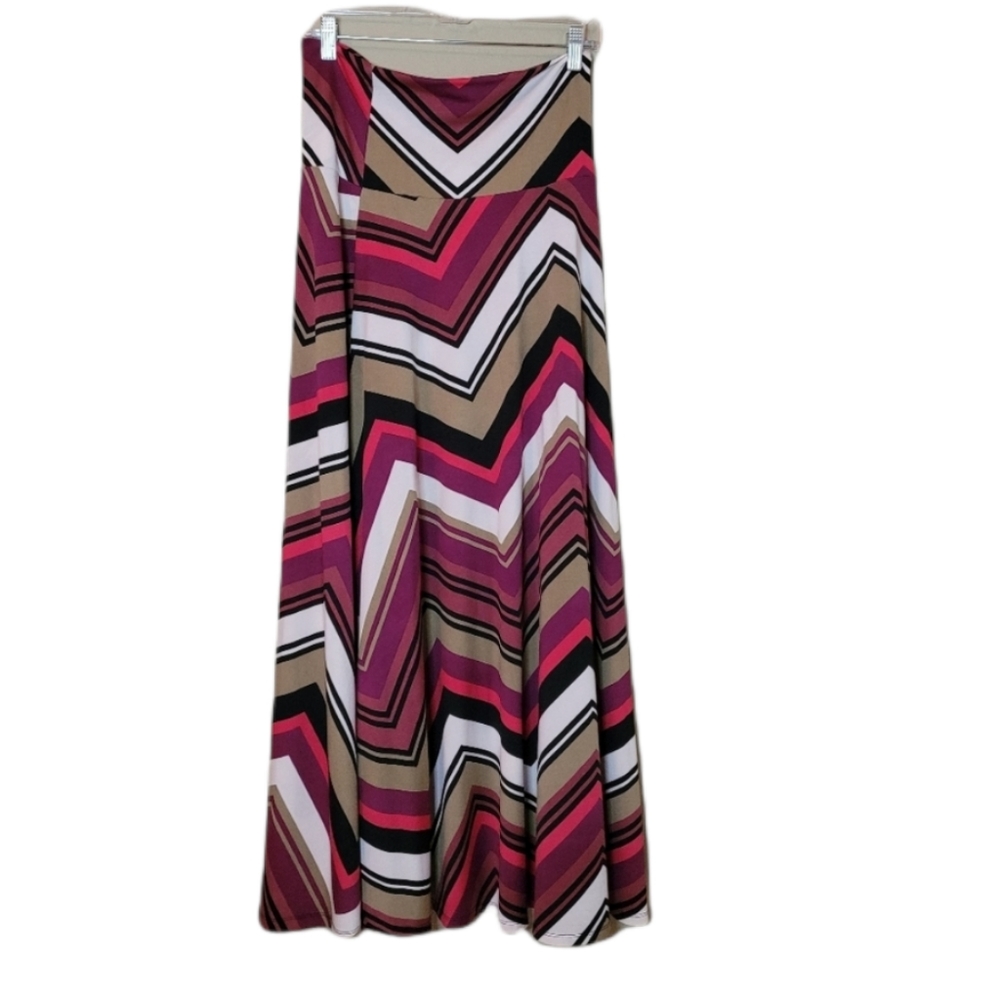 Zac & Rachel long flowy skirt. Chevron print. Purple & pink.
